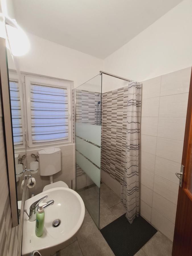 Countryside Apartment Koper Exterior foto